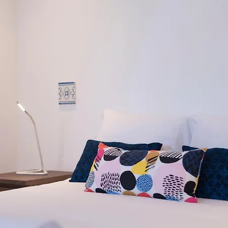 Lovelystay - Box * Porto