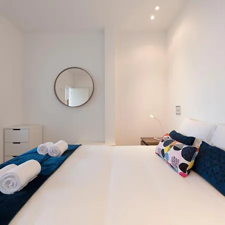Lovelystay - Box Apartment *